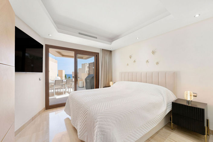 Image No.8-4 Bed Property for sale