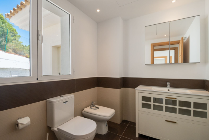 Image No.7-5 Bed Villa for sale