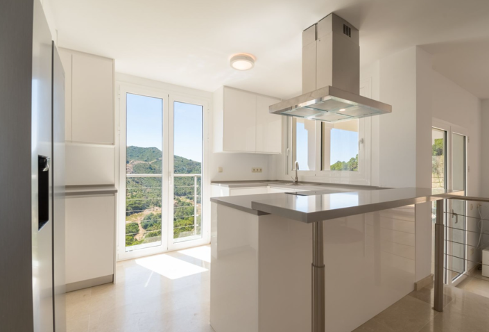 Image No.9-5 Bed Villa for sale