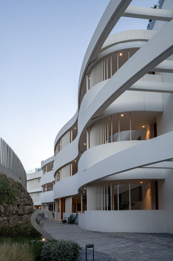 Image No.28-3 Bed Apartment for sale