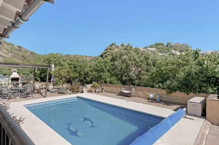 Image No.10-3 Bed Villa for sale