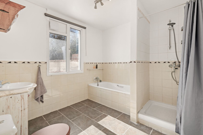 Image No.15-3 Bed Villa for sale