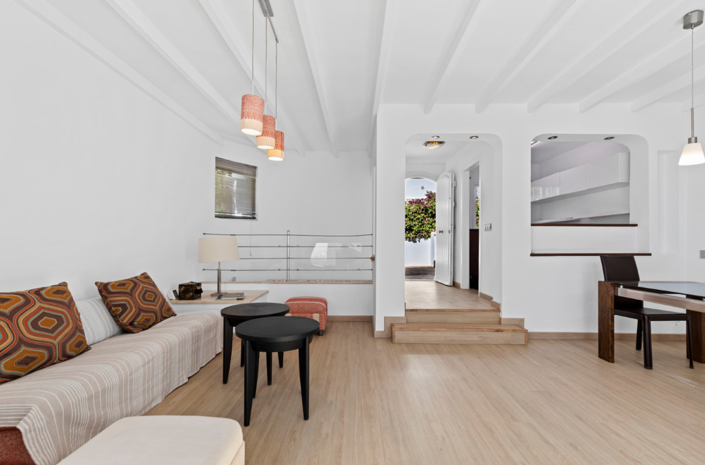 Image No.11-2 Bed Townhouse for sale