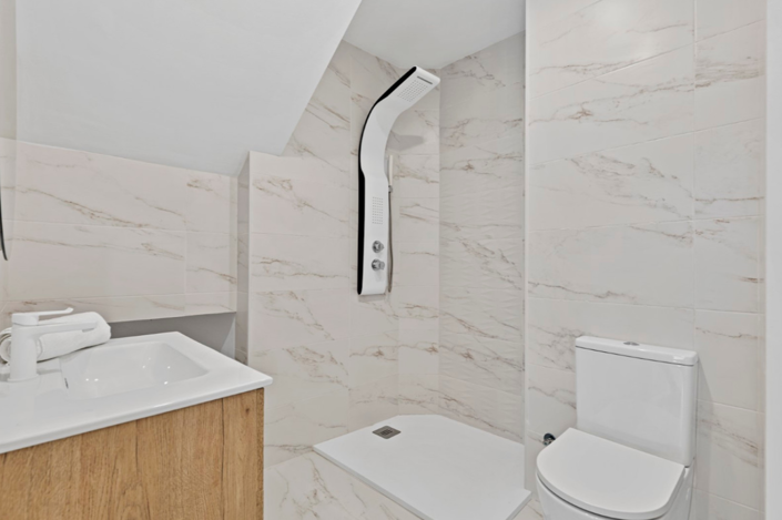 Image No.21-2 Bed Townhouse for sale