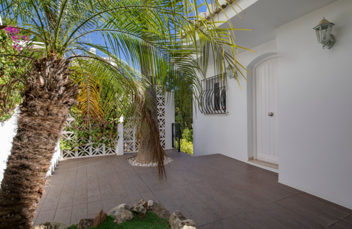 Image No.6-2 Bed Townhouse for sale