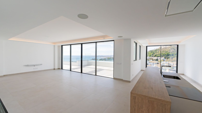 Image No.3-4 Bed Villa for sale