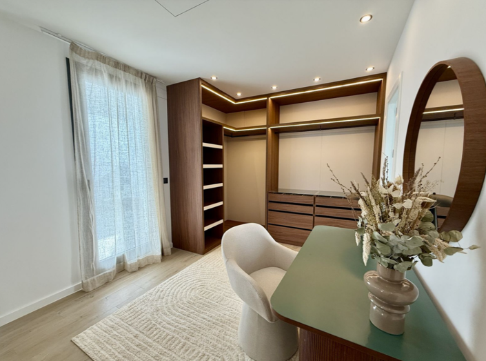 Image No.28-Villa de 4 chambres à vendre à Málaga City