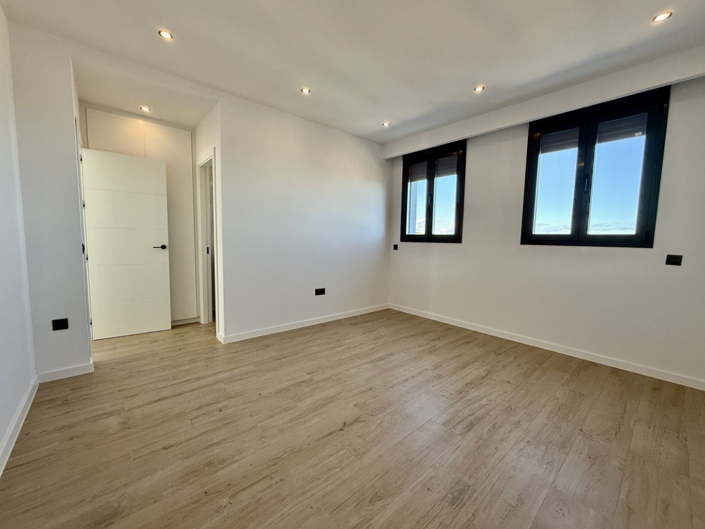 Image No.40-Villa de 4 chambres à vendre à Málaga City