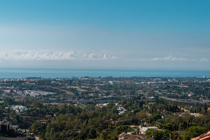 Image No.19-4 Bed Property for sale