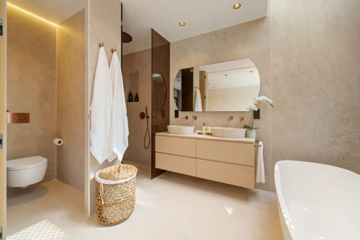 Image No.15-4 Bed Townhouse for sale