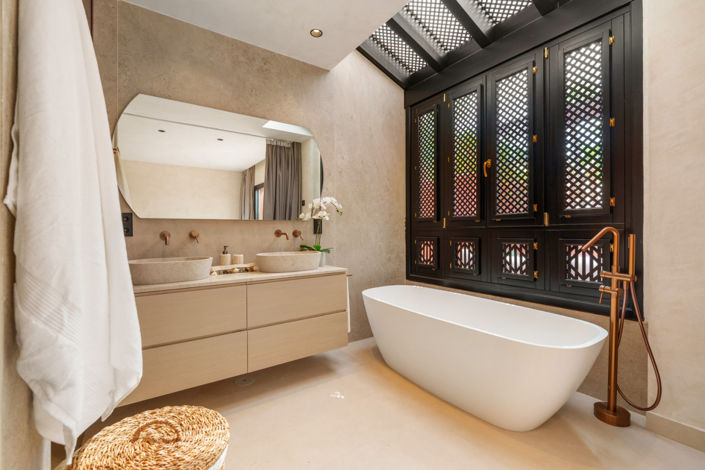 Image No.16-4 Bed Townhouse for sale