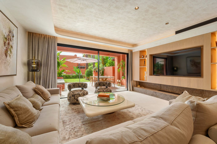 Image No.2-4 Bed Townhouse for sale