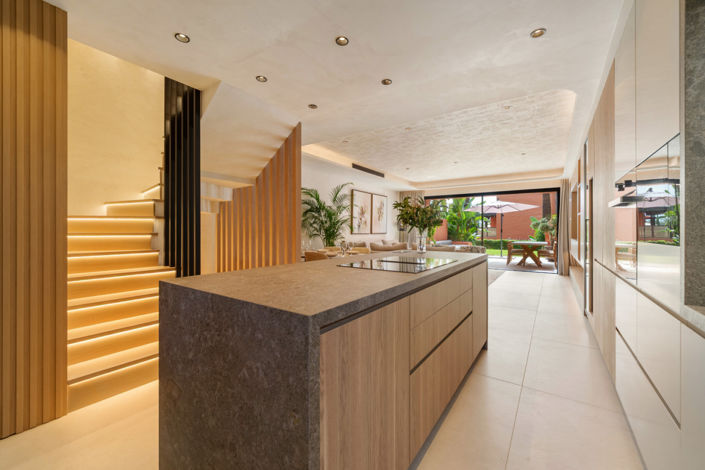 Image No.5-4 Bed Townhouse for sale