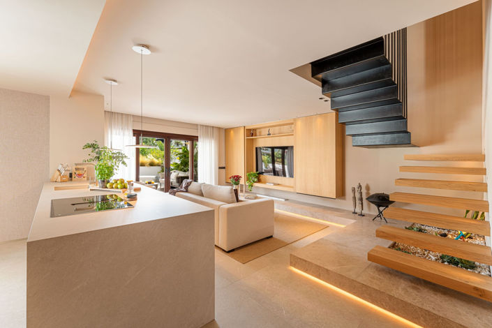 Image No.1-3 Bed Property for sale