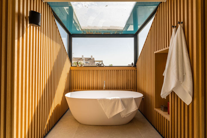 Image No.11-3 Bed Property for sale