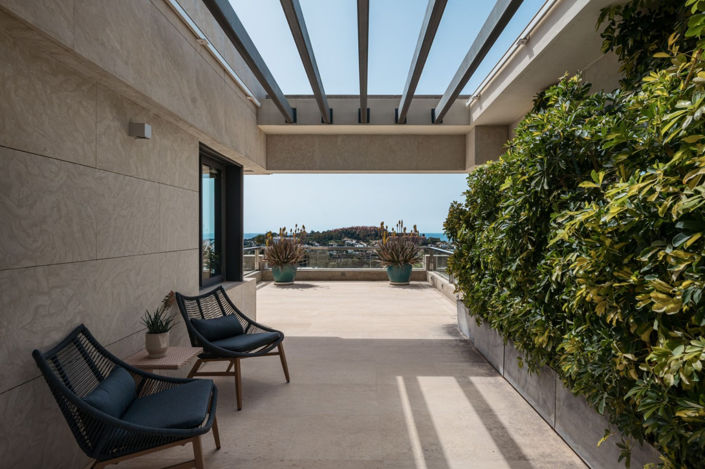 Image No.27-4 Bed Property for sale