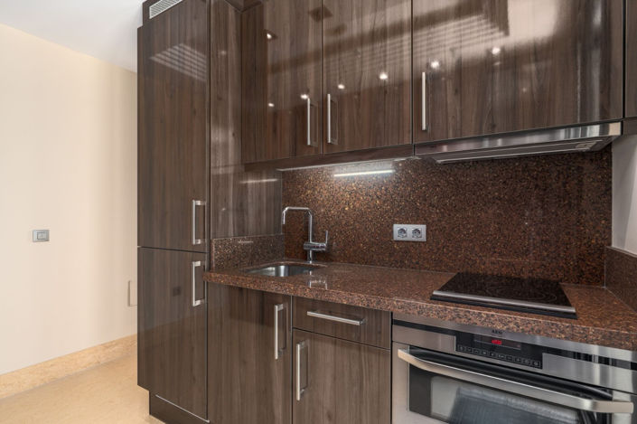 Image No.32-4 Bed Property for sale