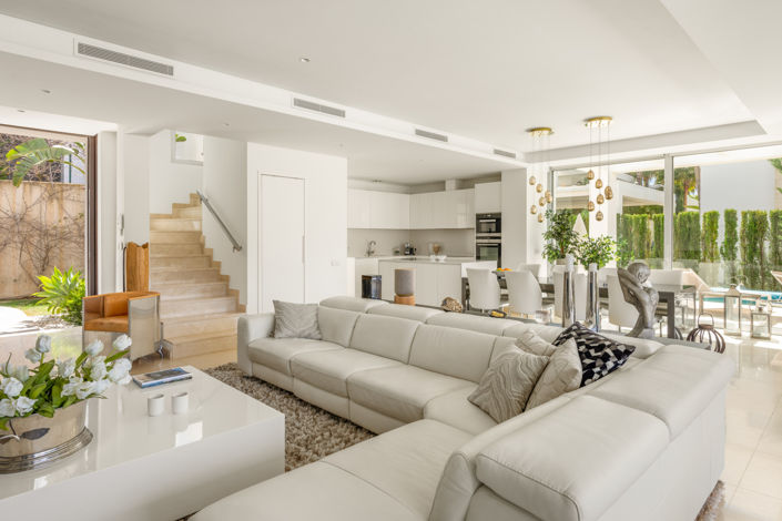 Image No.10-3 Bed Villa for sale