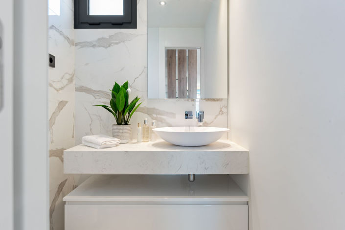 Image No.11-5 Bed Townhouse for sale