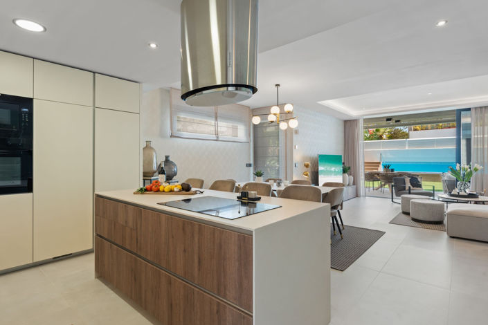 Image No.3-5 Bed Townhouse for sale