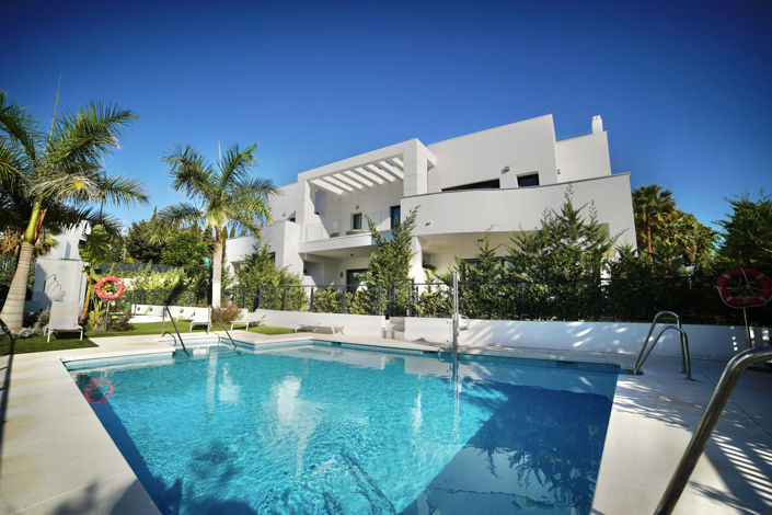 Image No.1-3 Bed Townhouse for sale