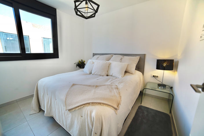 Image No.7-3 Bed Townhouse for sale