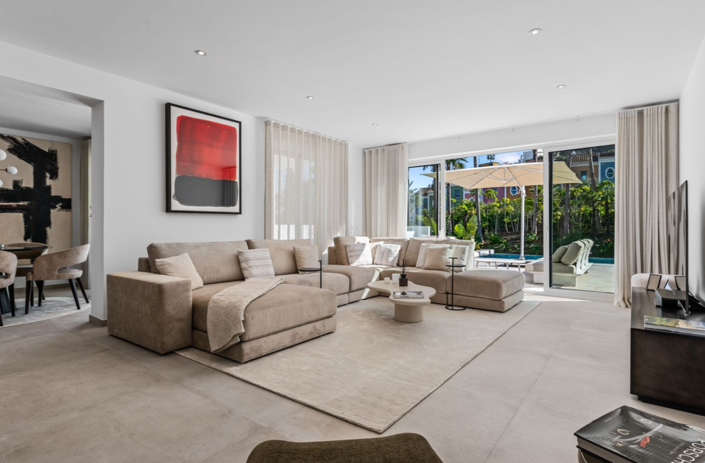 Image No.2-4 Bed Villa for sale