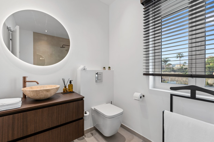 Image No.25-4 Bed Villa for sale