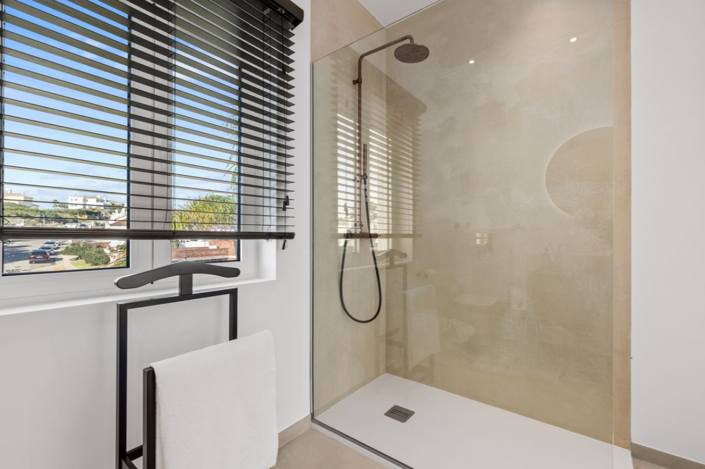 Image No.26-4 Bed Villa for sale