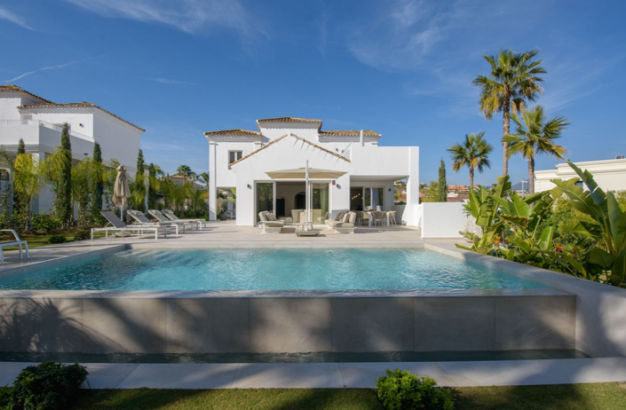 Image No.3-4 Bed Villa for sale