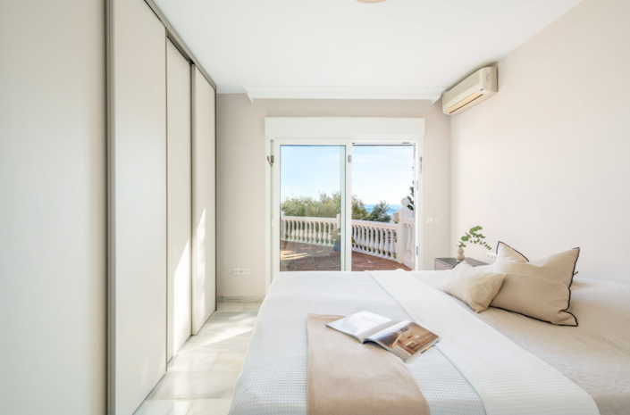 Image No.29-5 Bed Villa for sale