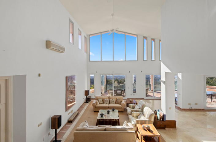 Image No.5-5 Bed Villa for sale