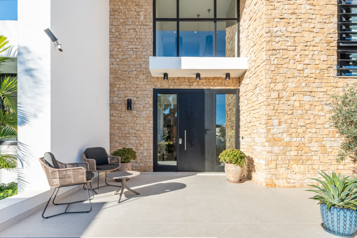 Image No.2-3 Bed Villa for sale