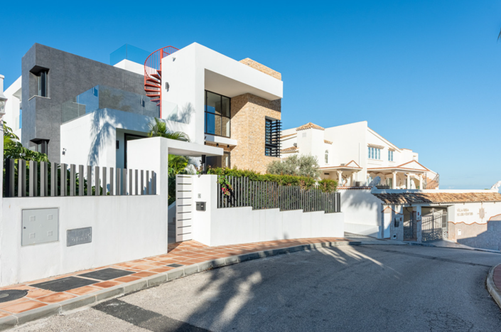 Image No.9-3 Bed Villa for sale