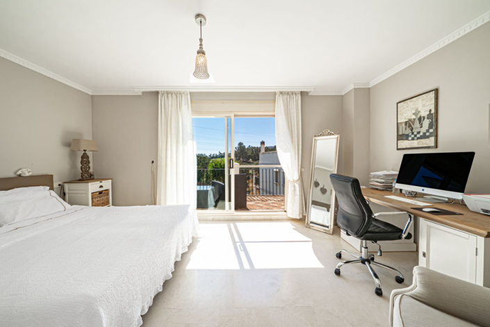 Image No.13-Villa de 4 chambres à vendre à Estepona