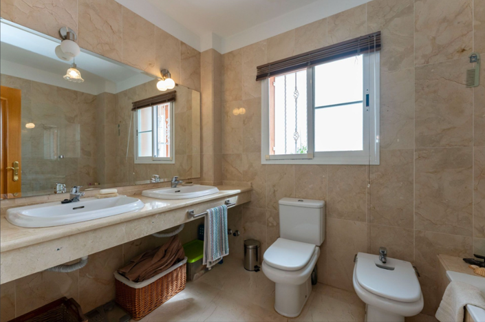 Image No.25-3 Bed Villa for sale