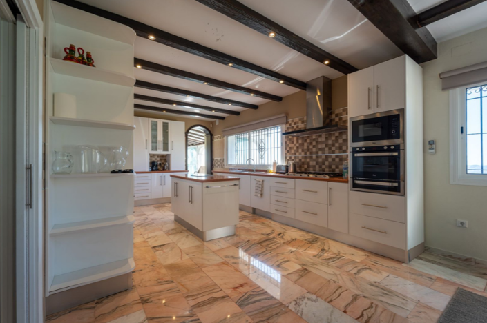 Image No.4-Villa de 6 chambres à vendre à Mijas