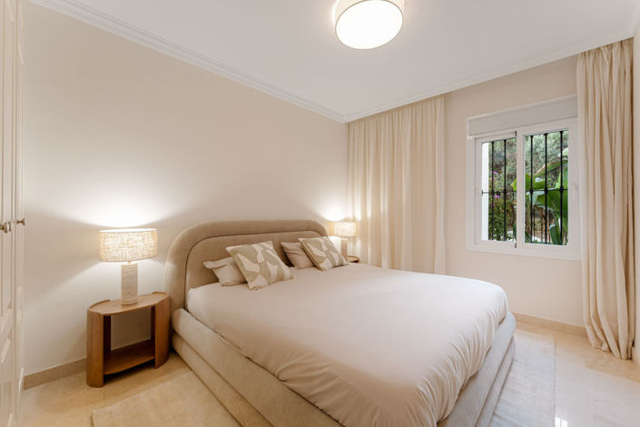 Image No.18-3 Bed Property for sale