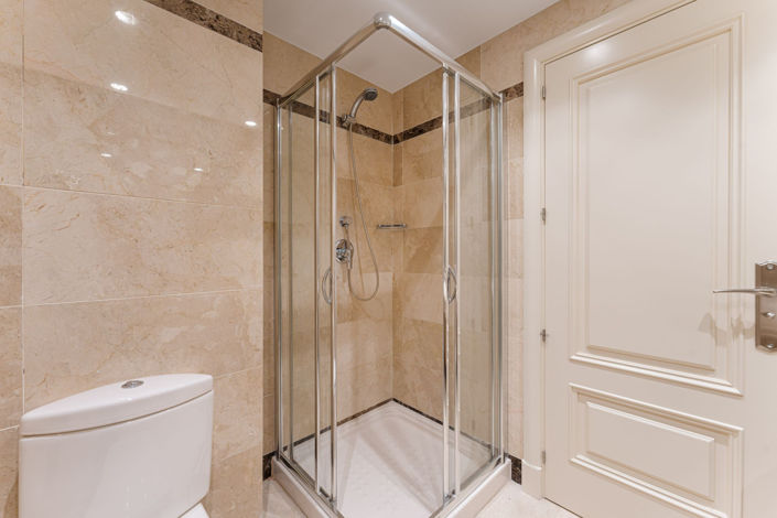 Image No.22-3 Bed Property for sale