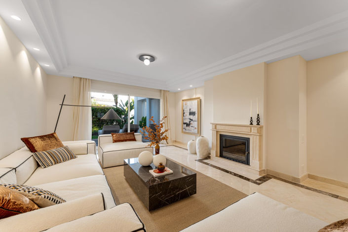 Image No.30-3 Bed Property for sale