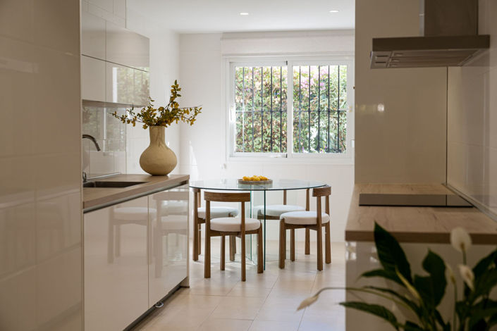 Image No.4-3 Bed Property for sale