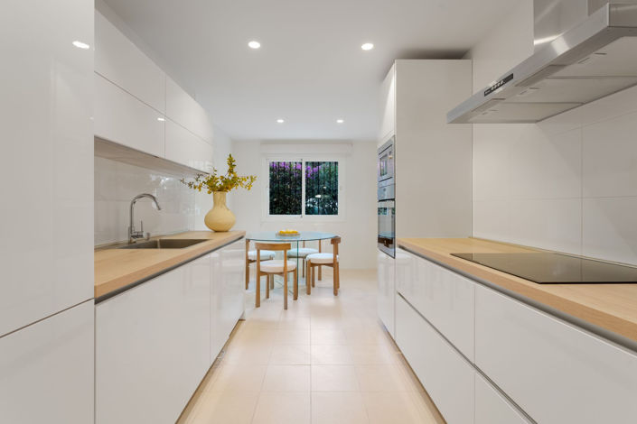 Image No.6-3 Bed Property for sale
