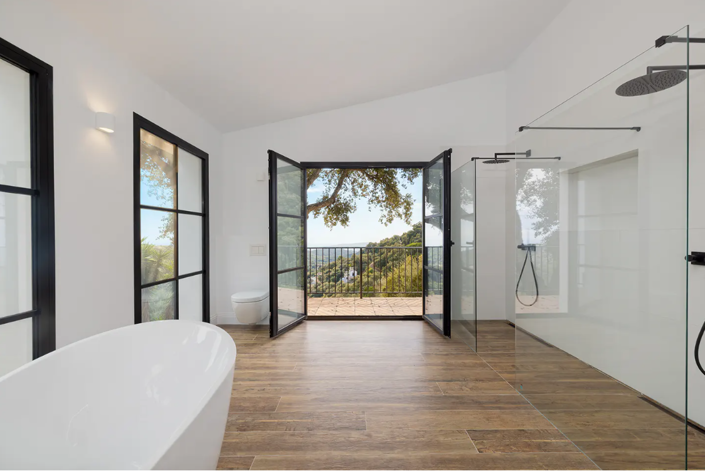 Image No.26-5 Bed Villa for sale