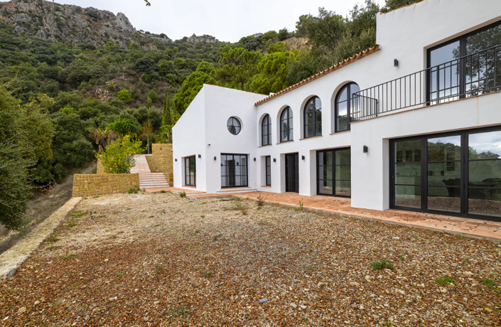 Image No.43-5 Bed Villa for sale