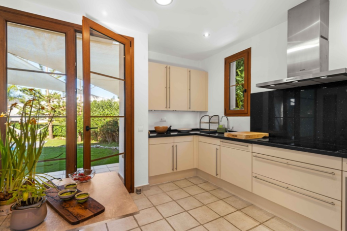 Image No.11-4 Bed Villa for sale