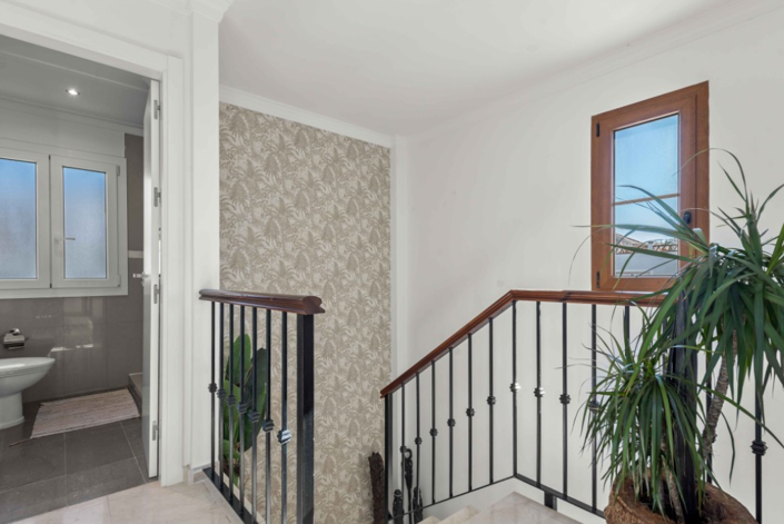 Image No.18-4 Bed Villa for sale