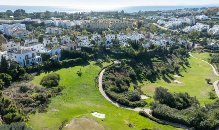 Image No.2-4 Bed Villa for sale