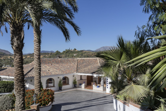 Image No.2-Villa de 4 chambres à vendre à Málaga City