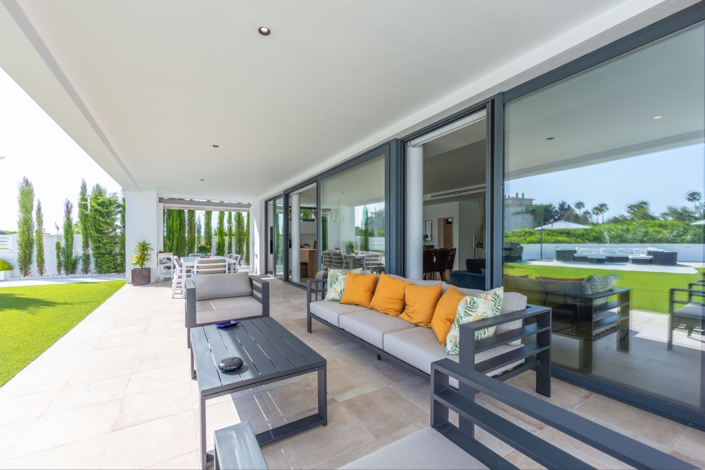 Image No.2-4 Bed Villa for sale