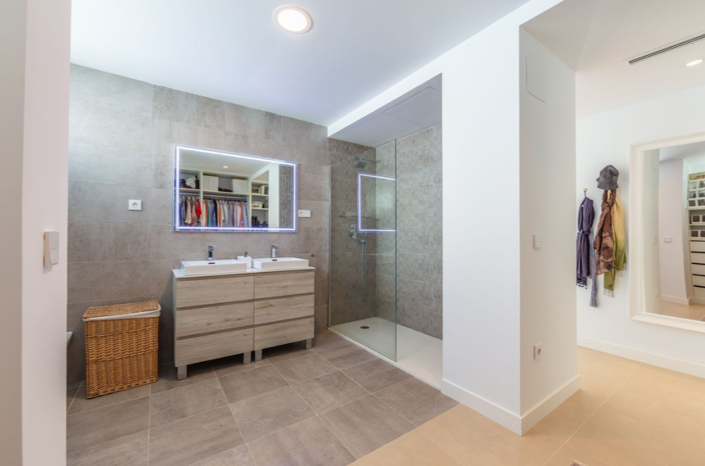 Image No.24-4 Bed Villa for sale